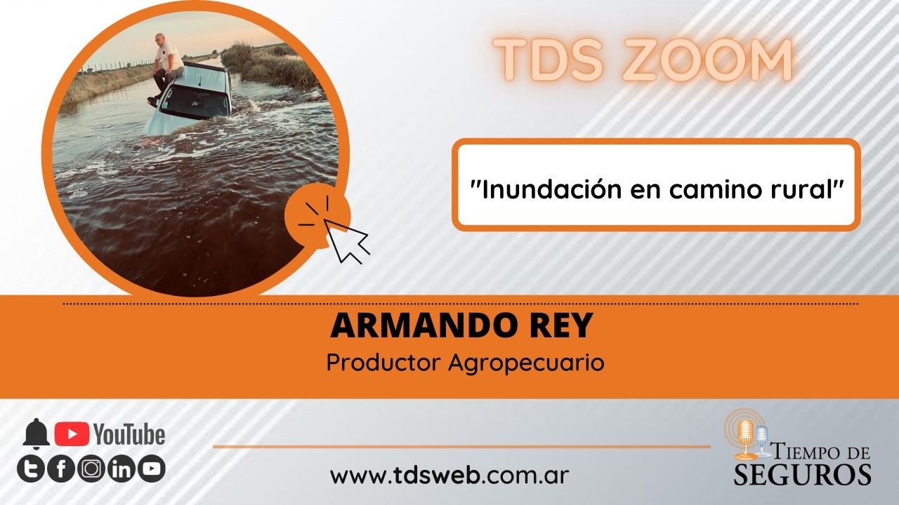 Fue noticia por un infortunado hecho: circulando por un camino rural anegado se topó con un pozo y su camioneta se hundió...