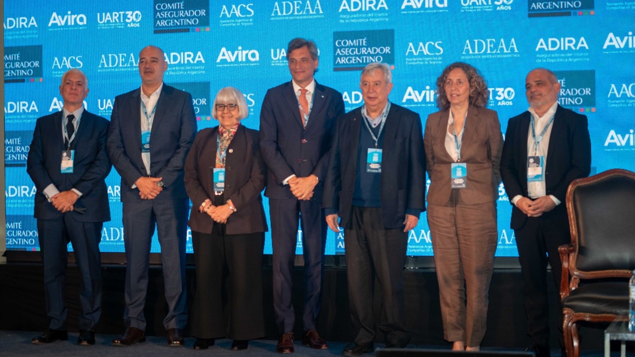 Bajo el lema “Más seguros, más futuro”, se realizó la tercera Cumbre Aseguradora Argentina en la Bolsa de Comercio de Buenos Aires