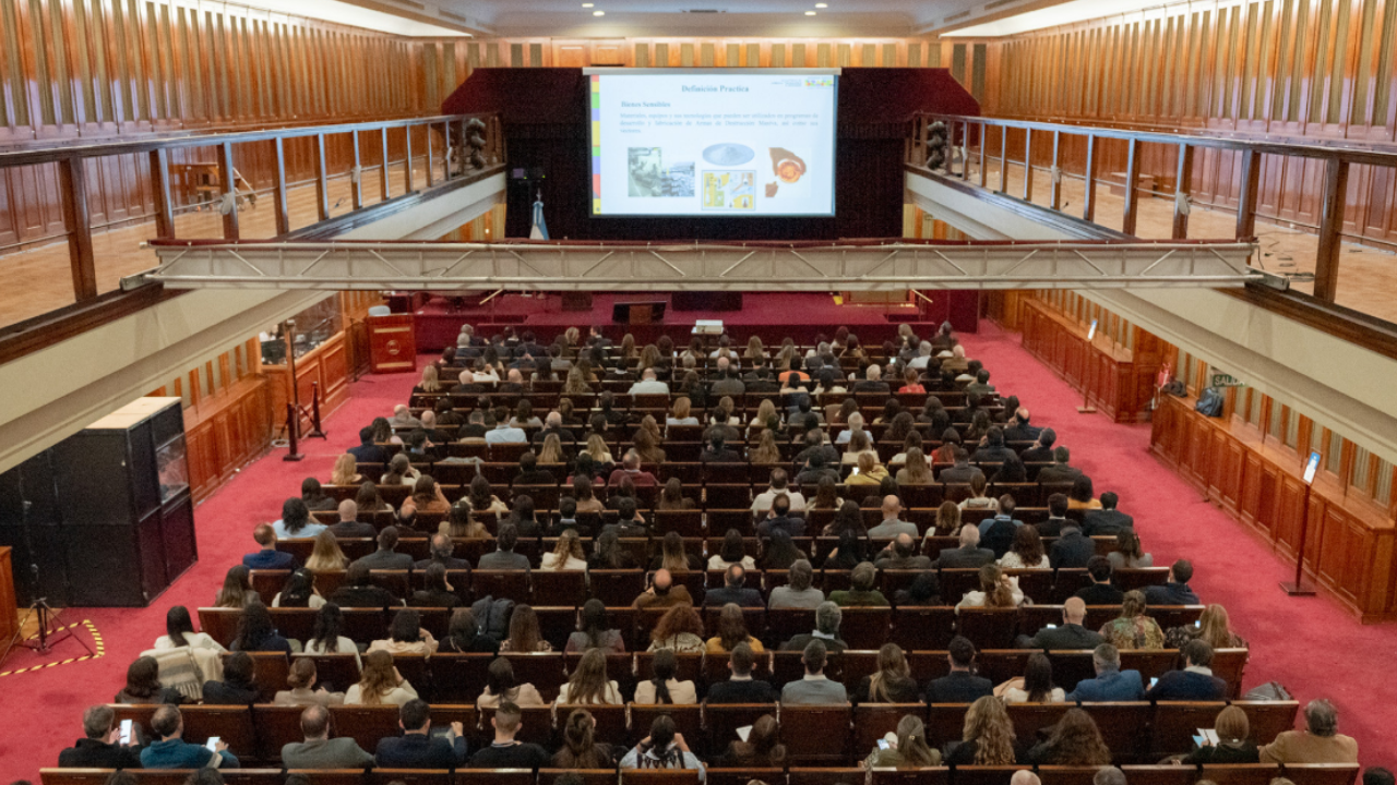 La actividad, organizada por el Banco Central de la República Argentina (BCRA), contó con la participación de especialistas nacionales e internacionales.