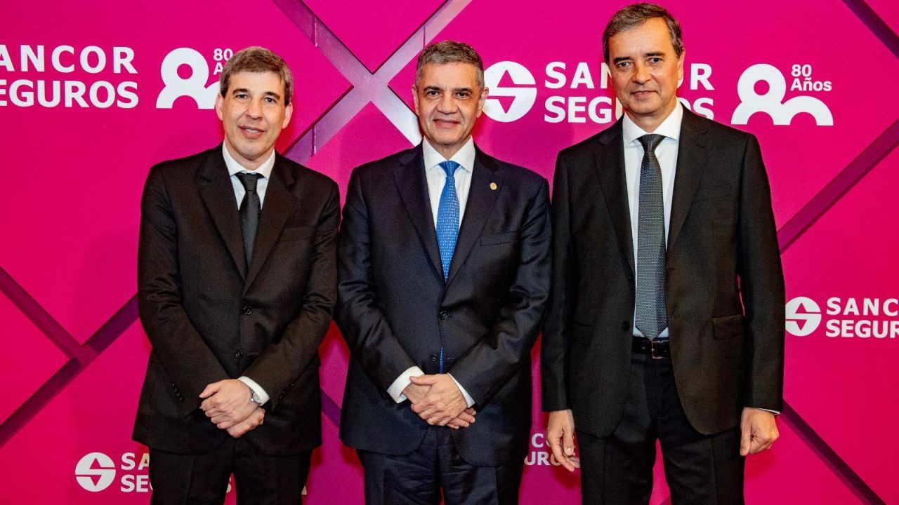 La aseguradora líder del mercado argentino reunió a referentes del ámbito público y privado, PAS, colaboradores e invitados especiales para conmemorar ocho décadas de historia y reafirmar su visión de futuro.