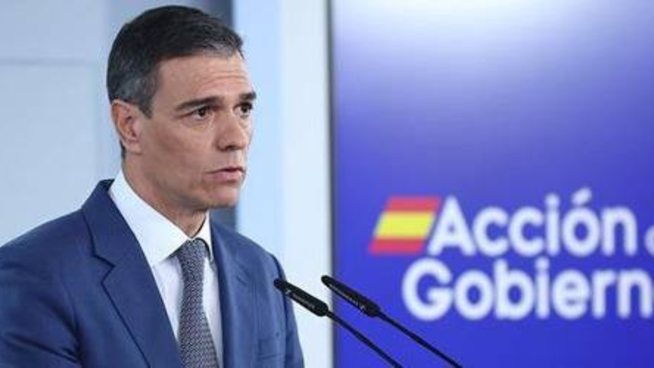 A las 12.33 del mediodía del 28 de abril de 2025, España sufrió un insólito apagón eléctrico. En la era de la tecnología, la digitalización, internet, las redes sociales y la IA, lo único que funcionaba era una cosa: la radio, el transistor de toda la vida, a pilas.