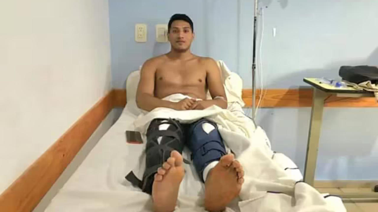 Tenía que ser operado de los ligamentos cruzados de su rodilla izquierda, pero cuando despertó de la anestesia observó que tenía intervenidas las dos.