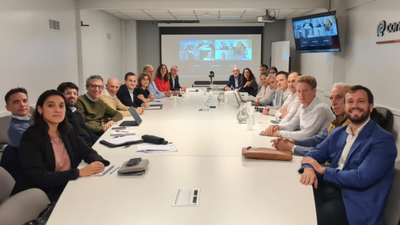 La iniciativa impulsa la modernización en la presentación de estados contables a través de microservicios.
