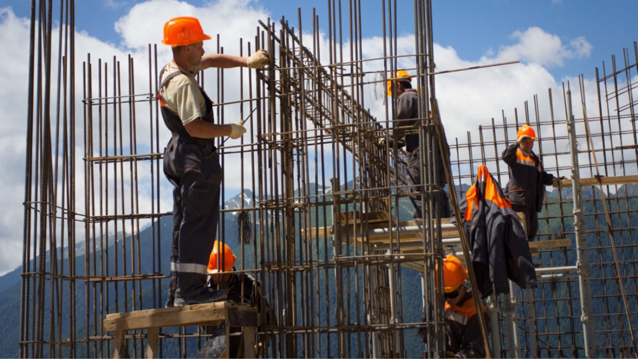 Del mismo se desprende que en dicho período se notificaron un total de 121.158 casos de accidentes de trabajo y enfermedades profesionales, determinando un aumento del 11,5% respecto del primer trimestre de 2021