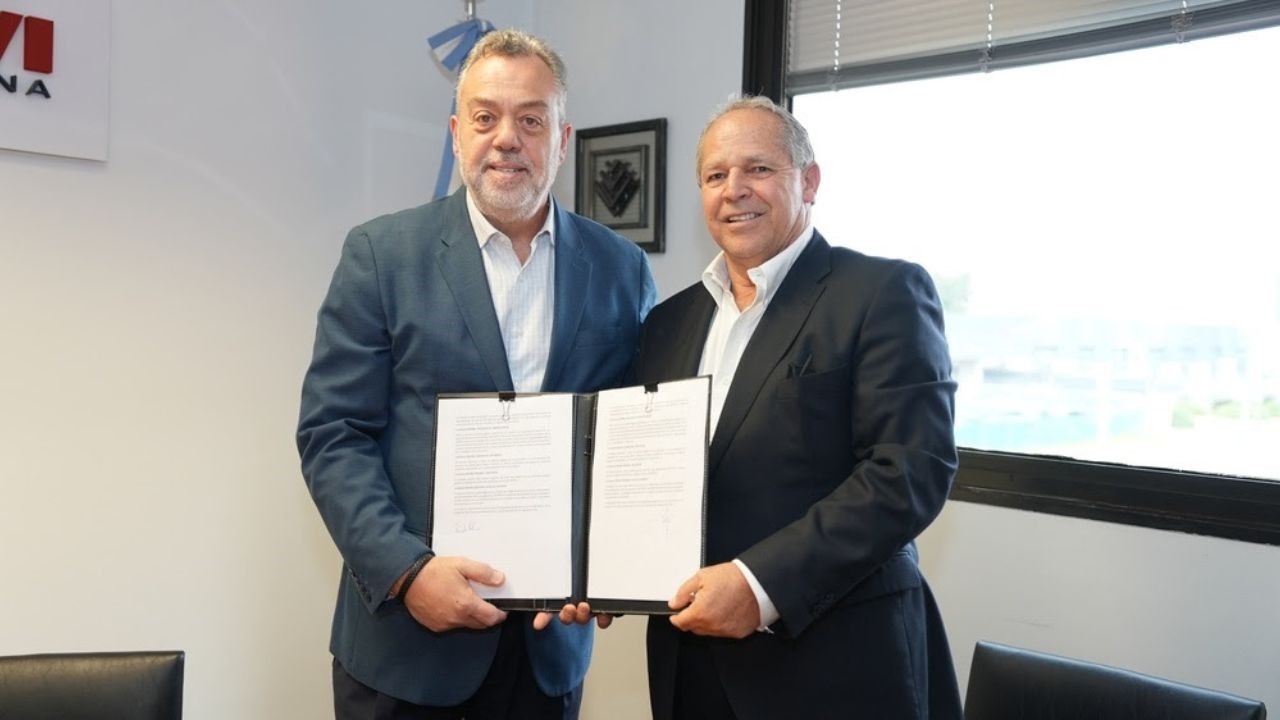 Ambas instituciones firmaron un convenio de cooperación técnica orientado a potenciar el análisis de la siniestralidad y contribuir a una movilidad más segura.