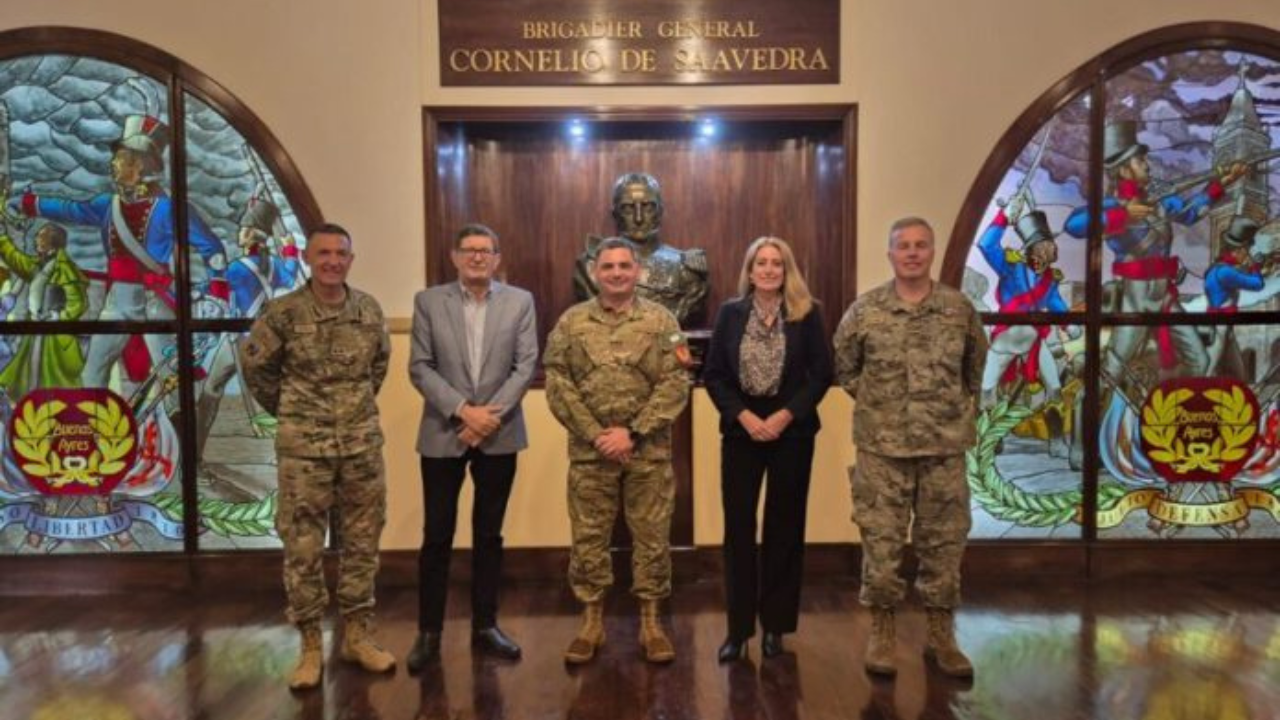 El pasado viernes 23, autoridades de la Federación, encabezaron una reunión clave con autoridades del Ejército en el histórico Regimiento de Patricios.