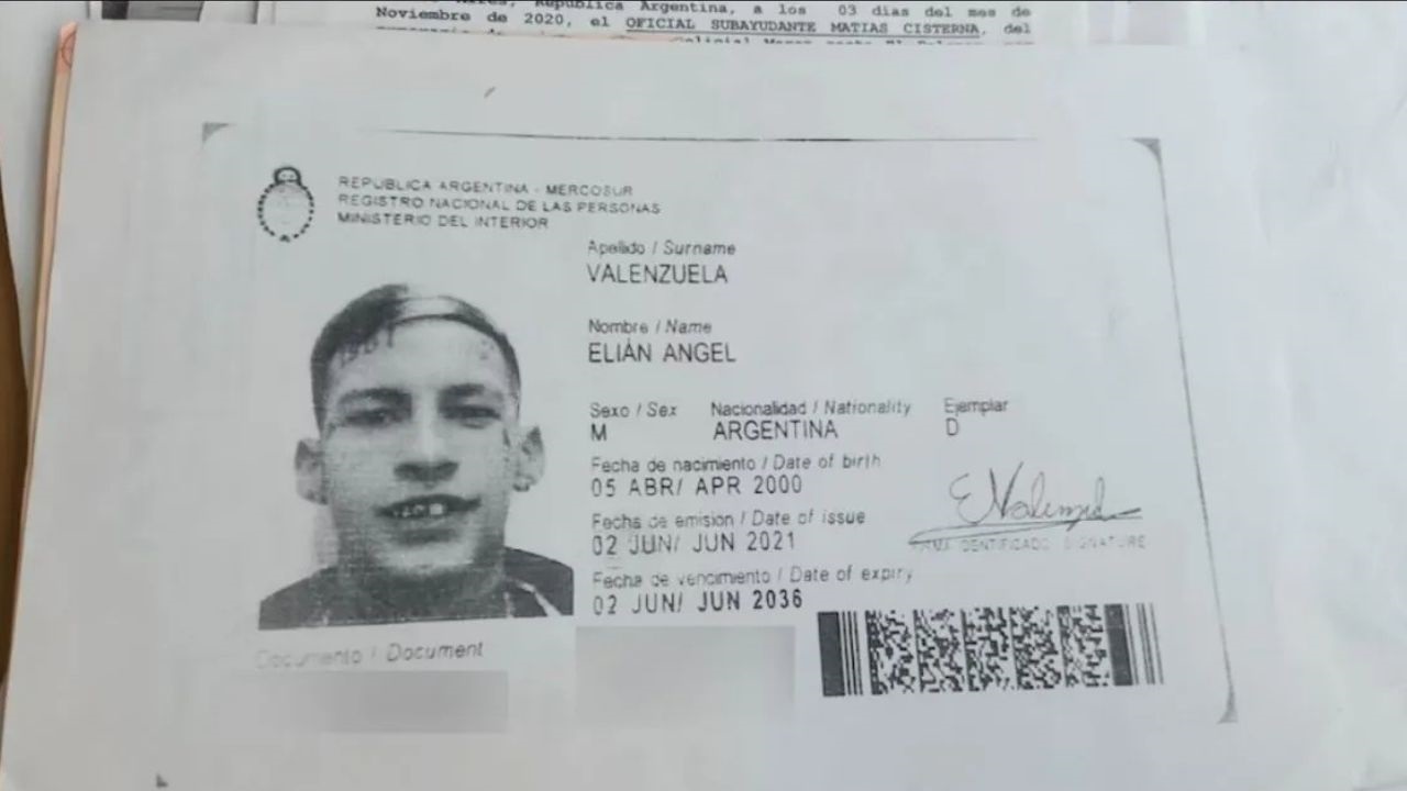 El nombre del referente del trap quedó involucrado en una investigación judicial de alto impacto tras un operativo contra una banda acusada de fraudes a compañías de seguros.