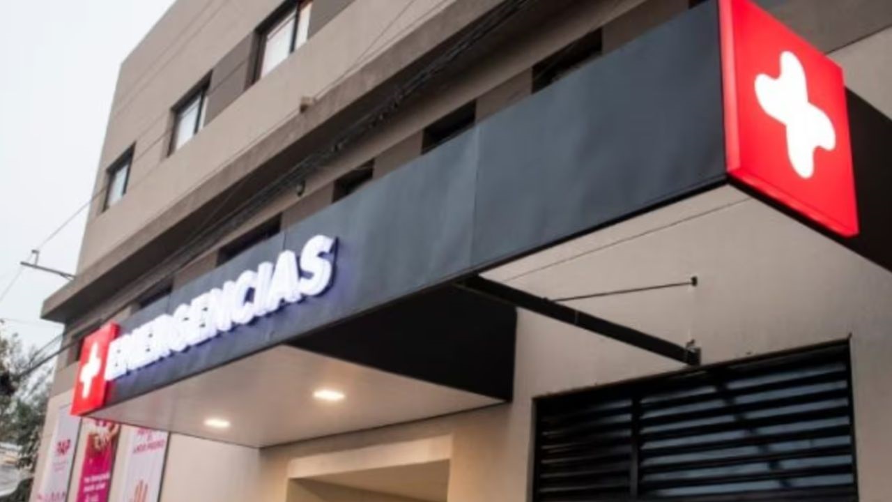 Una mujer fue a dar a luz a un hospital, le hicieron cesárea y murió siete días después por una mala praxis.