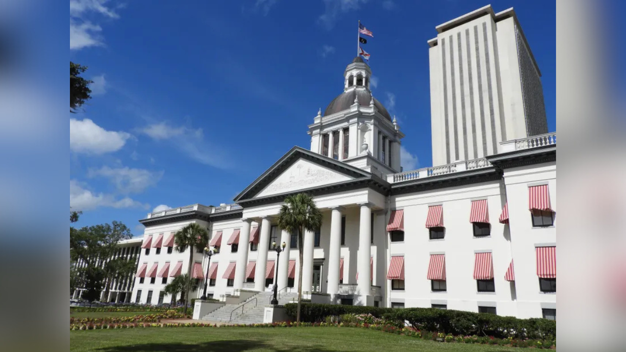 La nueva norma establece un centro la Universidad Estatal de Florida que fortalecerá el análisis de riesgos y la asequibilidad del seguro para los residentes.