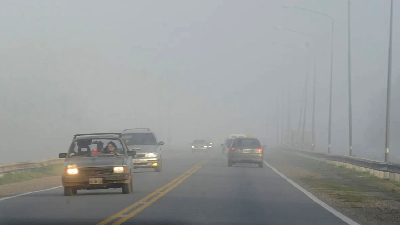 Se viene un nuevo fin de semana XL y la compañía detalla las recomendaciones esenciales para adaptar la conducción al invierno y garantizar un viaje sin incidentes.