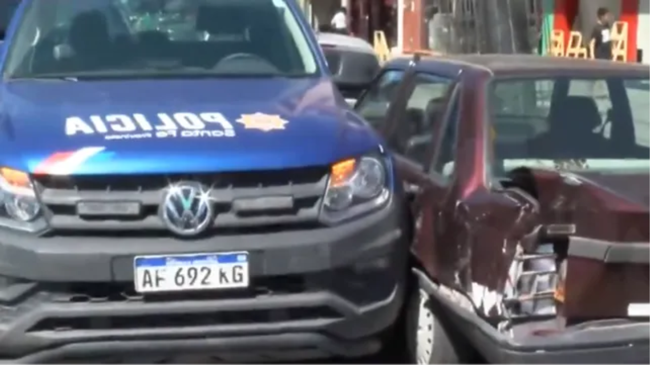 El hecho ocurrió en una zona comercial en donde hay semáforos en casi todas las esquinas.