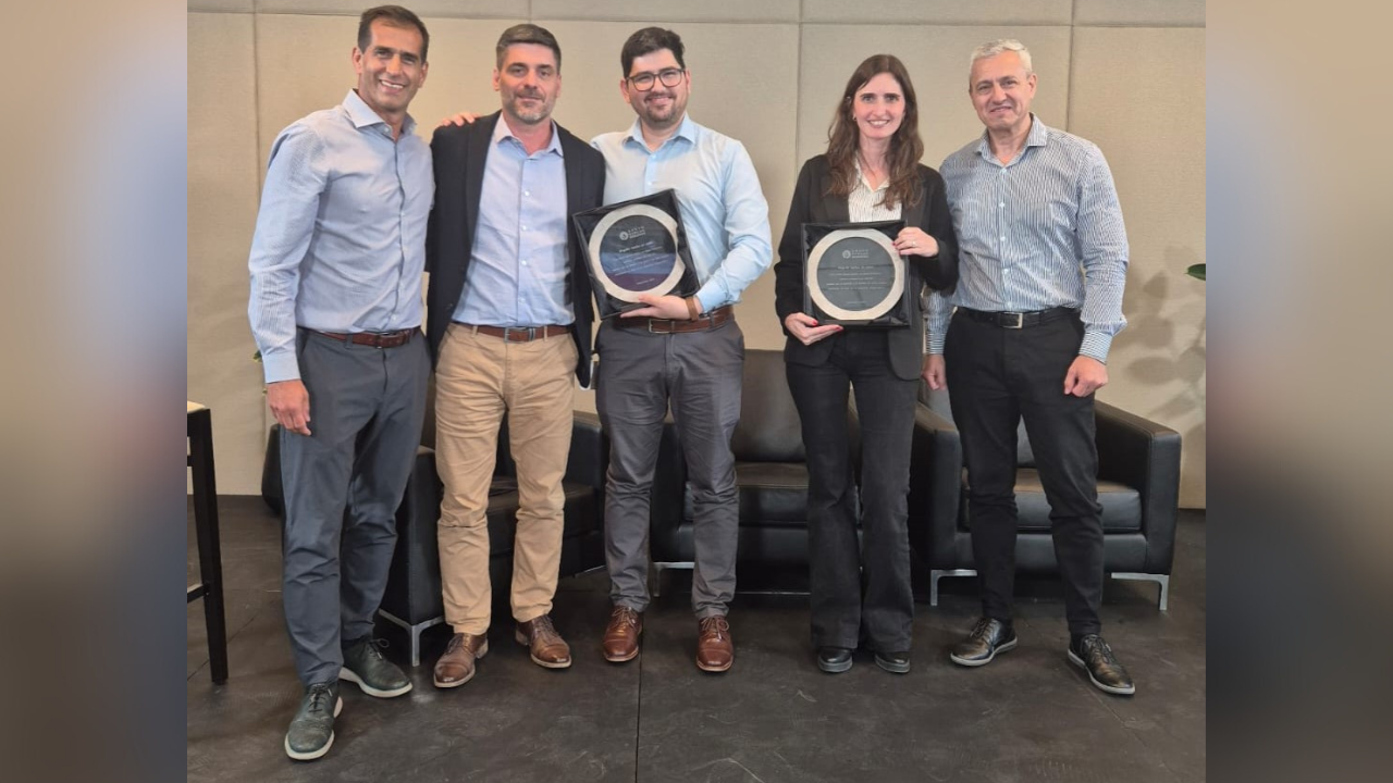 Este lanzamiento marca un hito pionero en la industria aseguradora argentina. Clara no es un bot tradicional, se trata de una solución desarrollada íntegramente con talento interno.